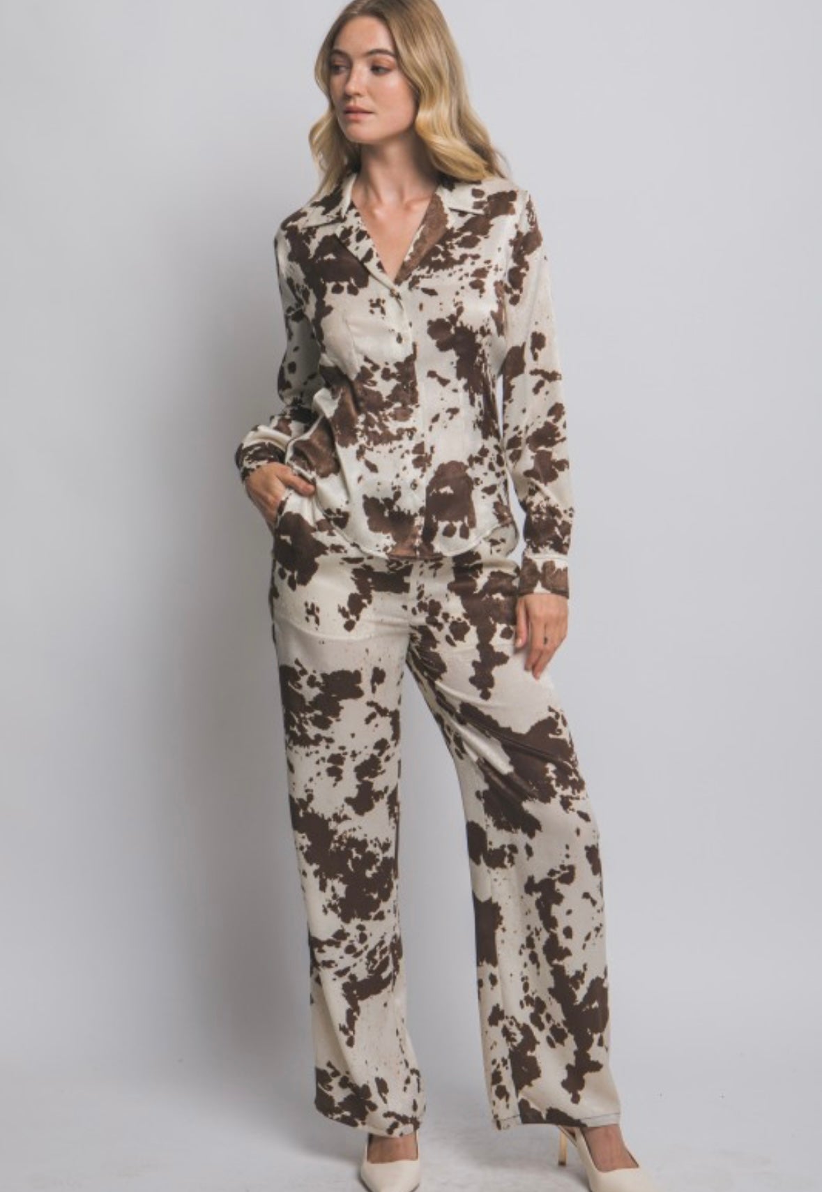 Cow print pants in brown