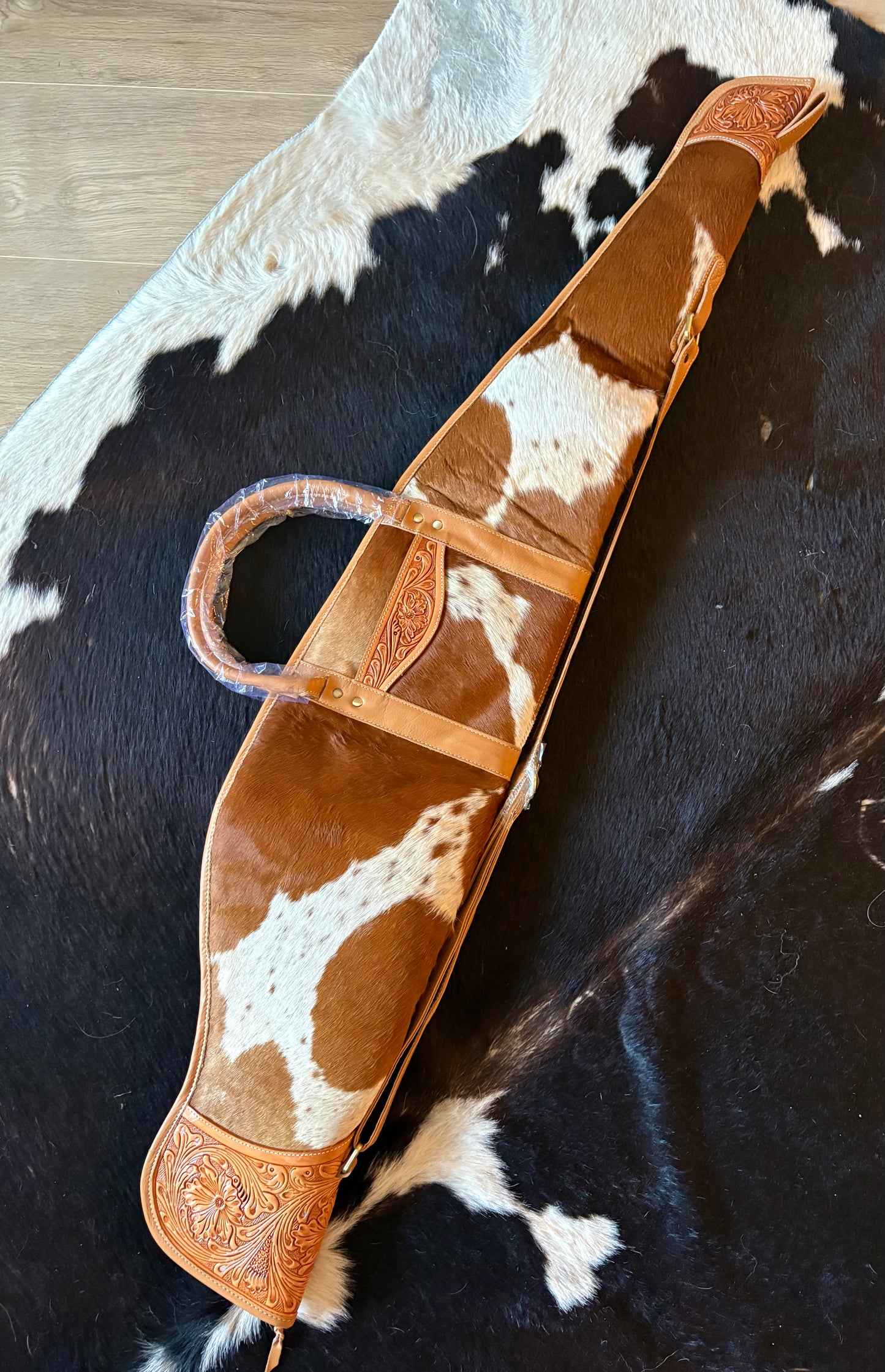 Tooled hide rifle case