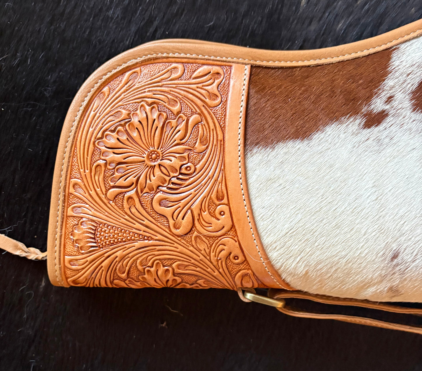 Tooled hide rifle case
