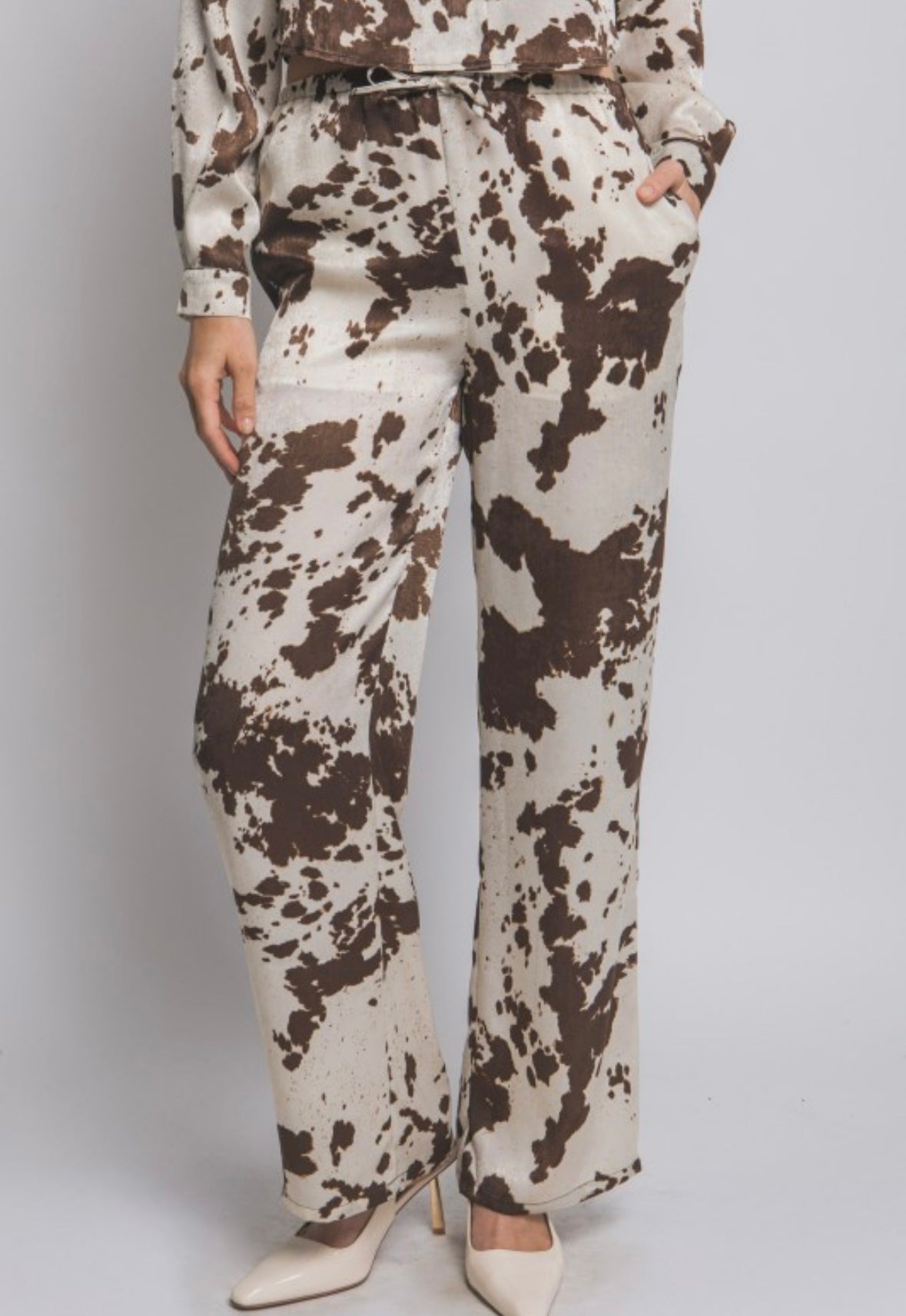 Cow print pants in brown