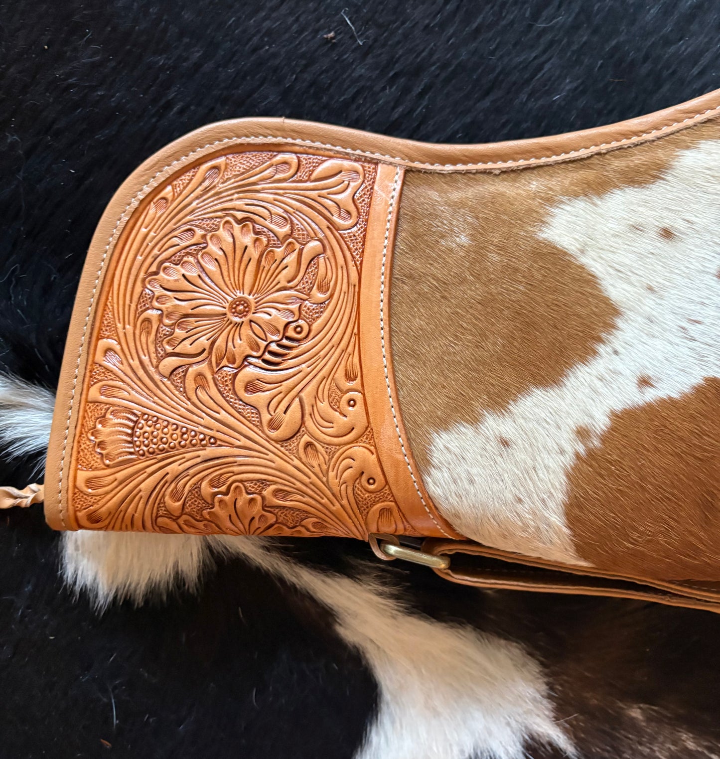 Tooled hide rifle case