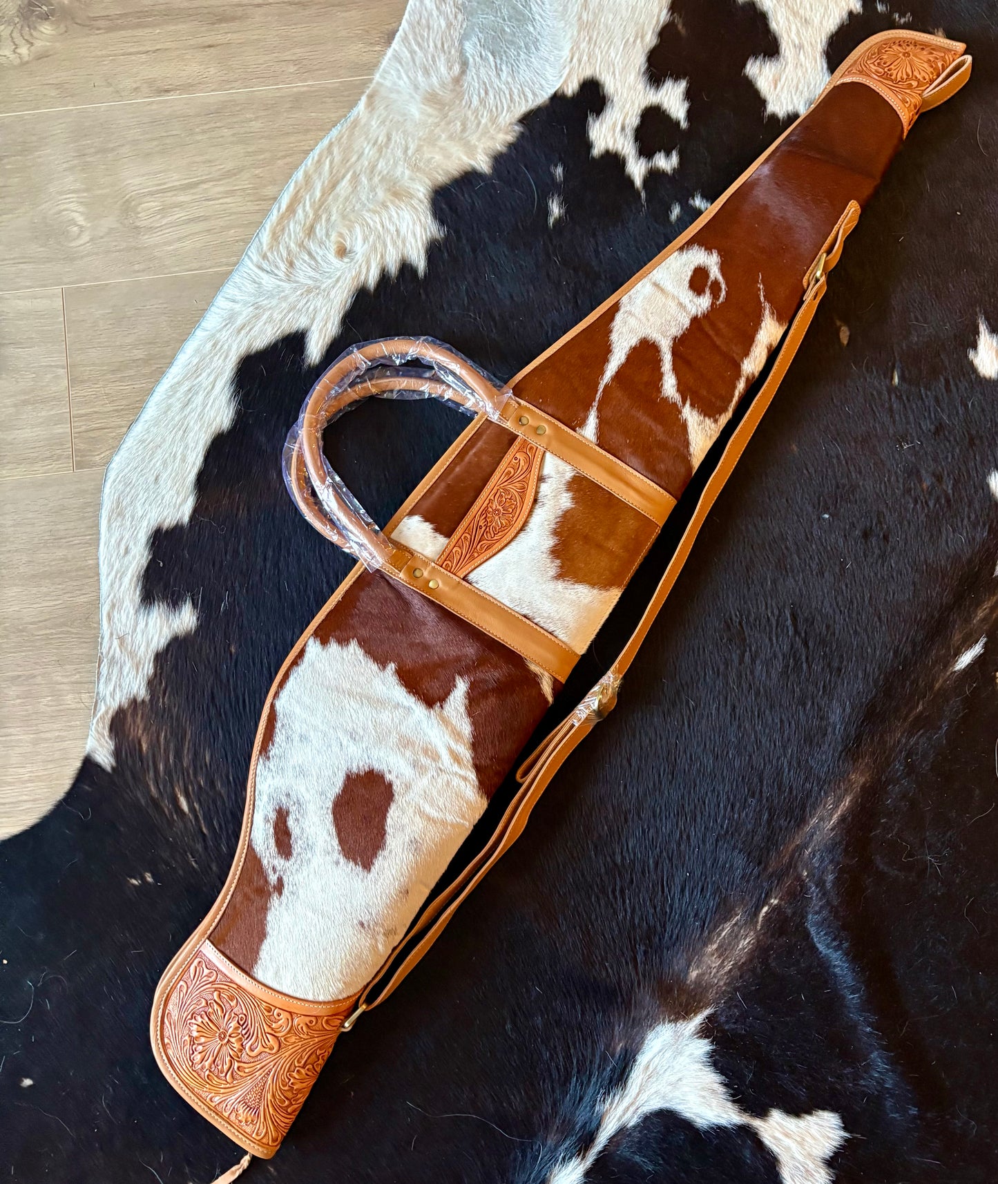 Tooled hide rifle case