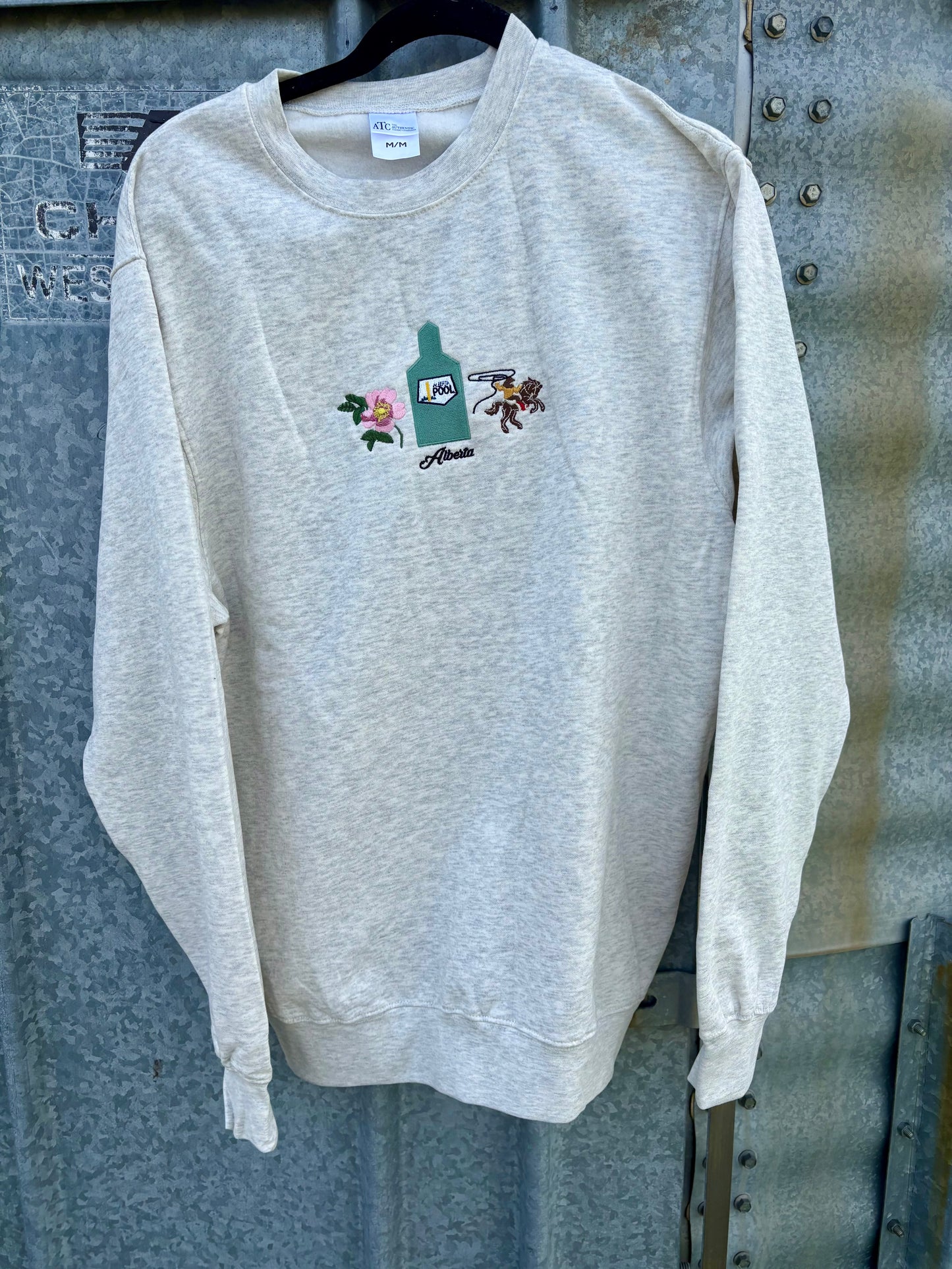 Last one small Alberta embroidered crewneck (beige)