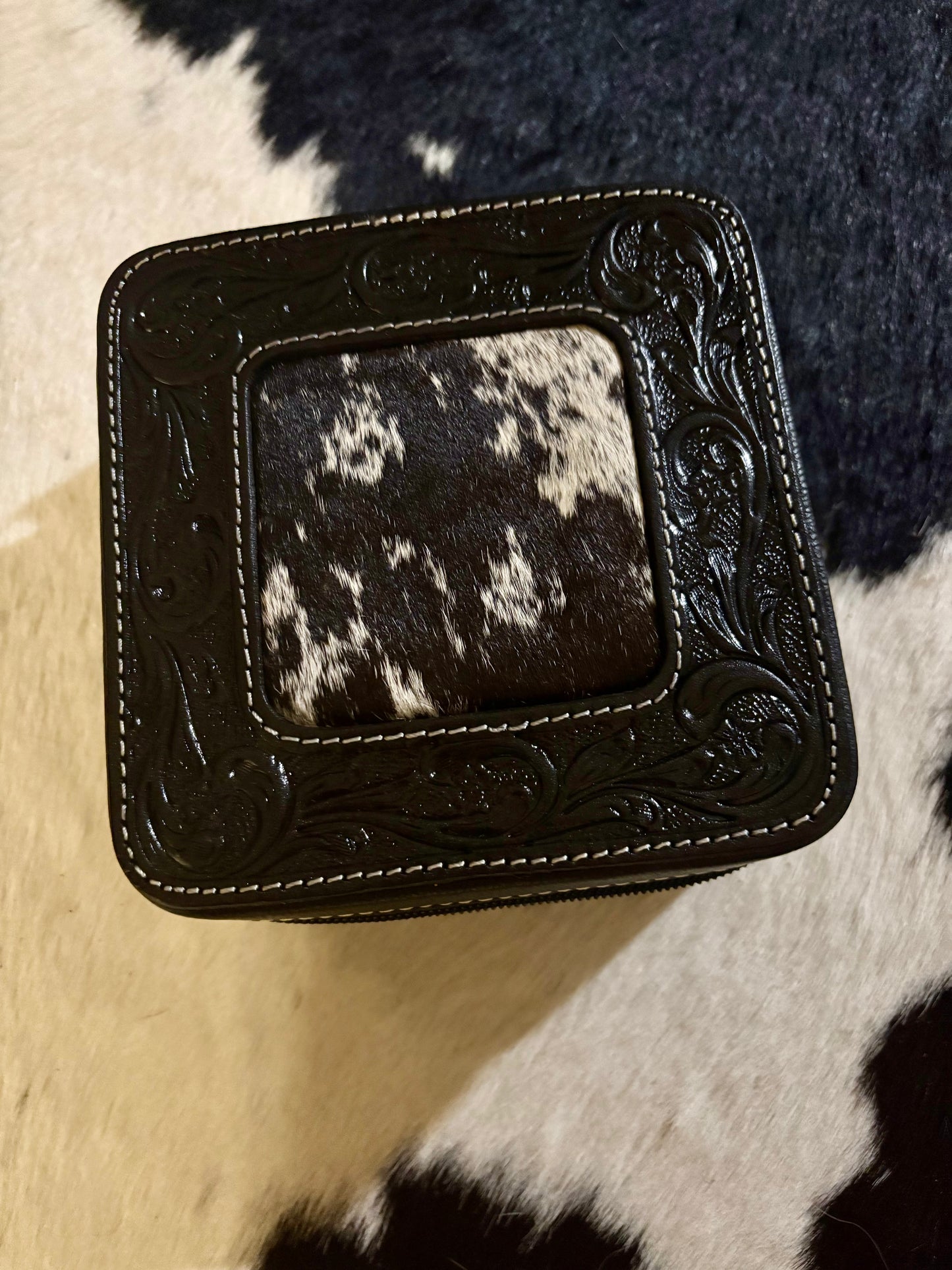 Leather tooled jewelry box with zipper closure