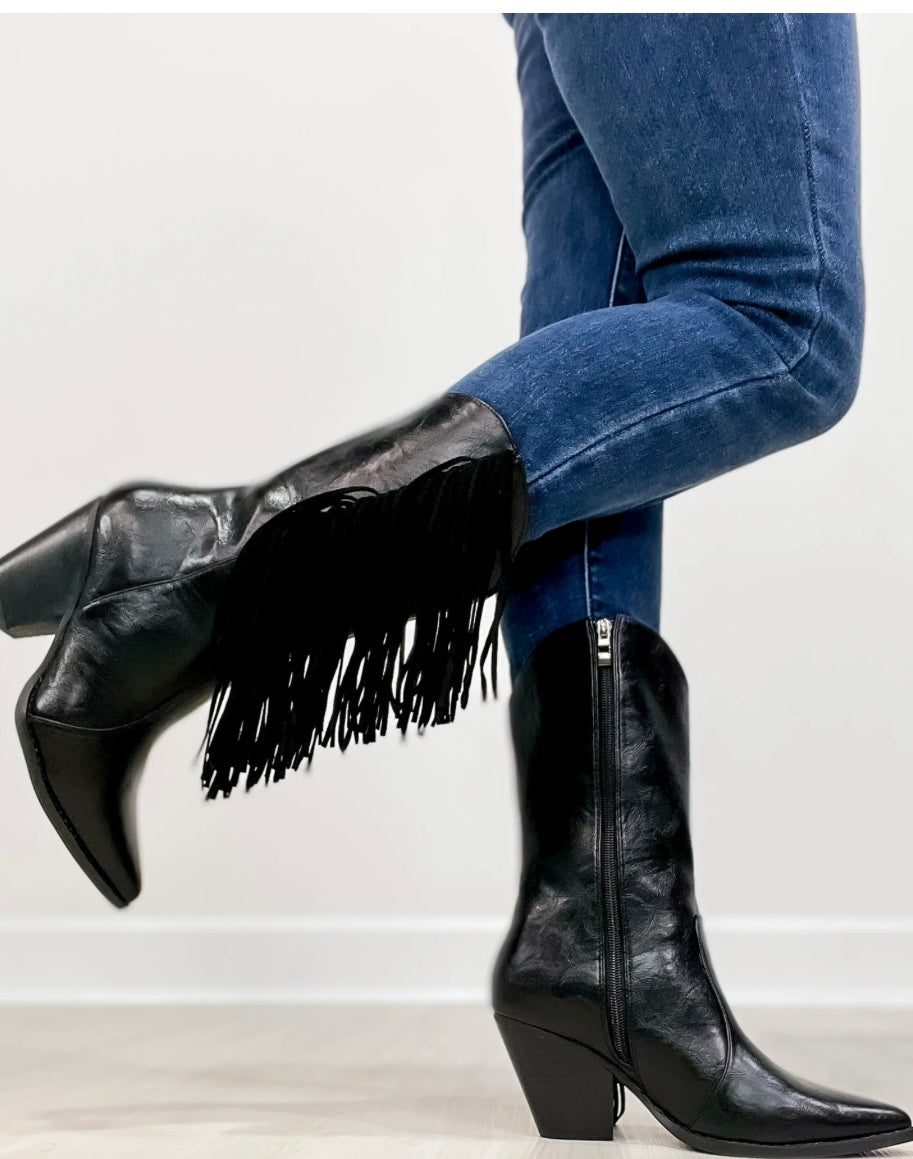 Last pair 8.5 McKenna Fringe Western Boot
