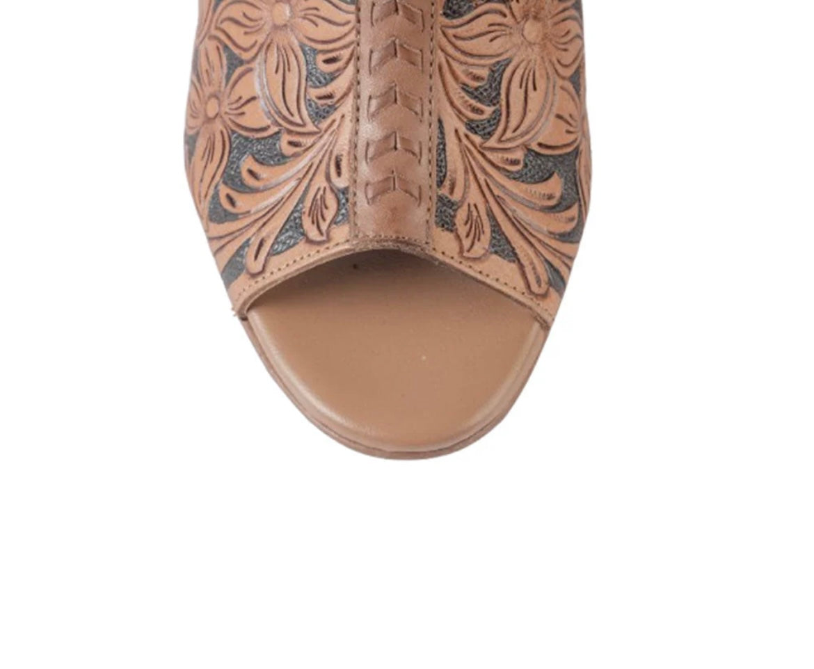 Myra Dodge Town Heel Shoes