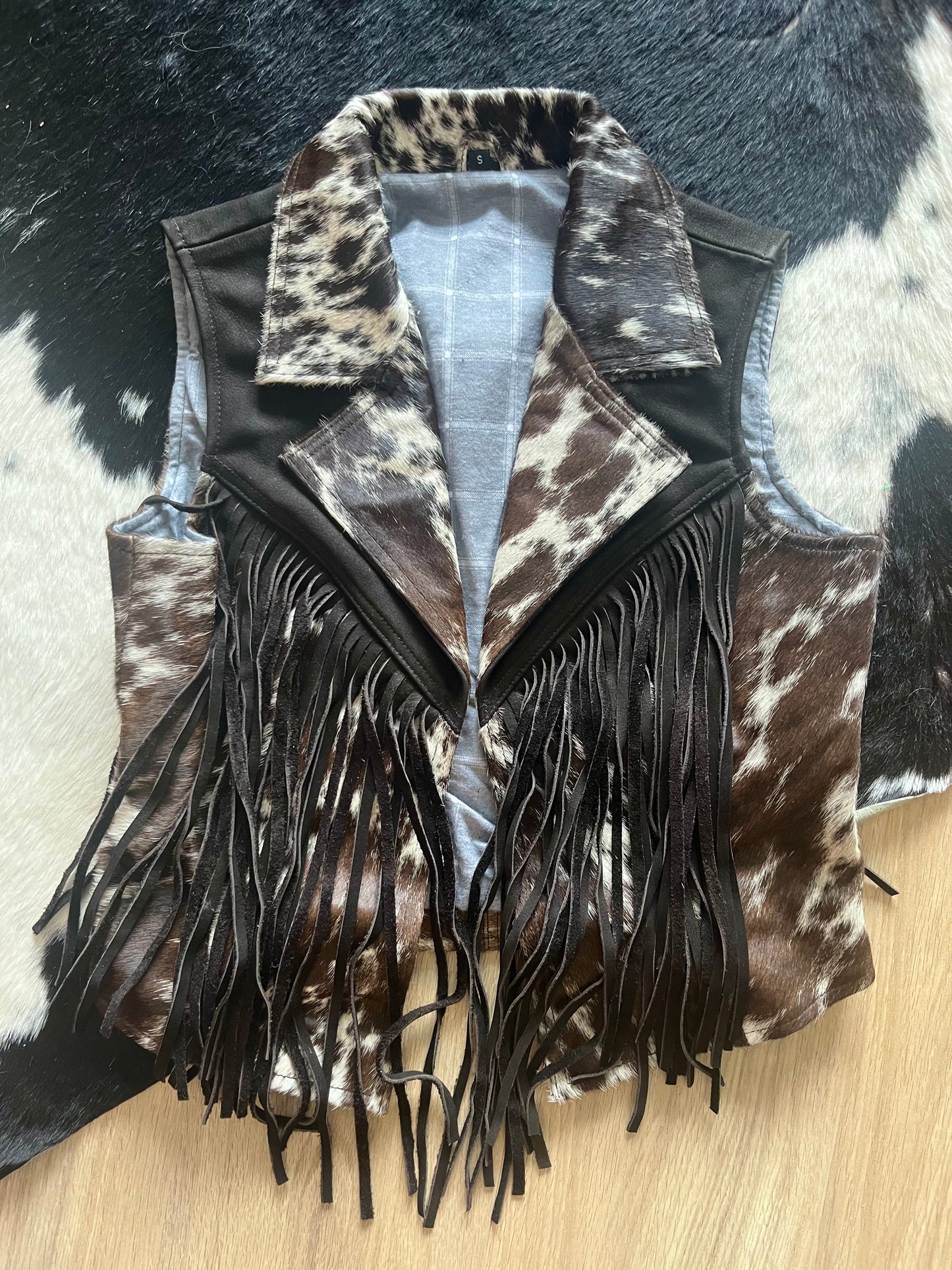 Cowhide fringe vest small