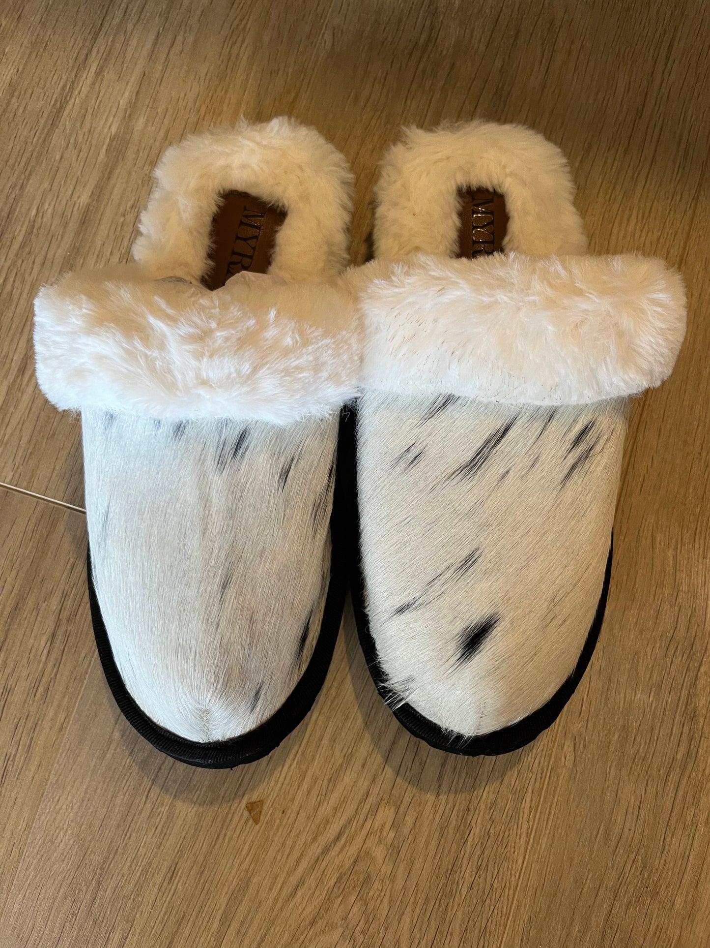 Myra snug scuff slipper